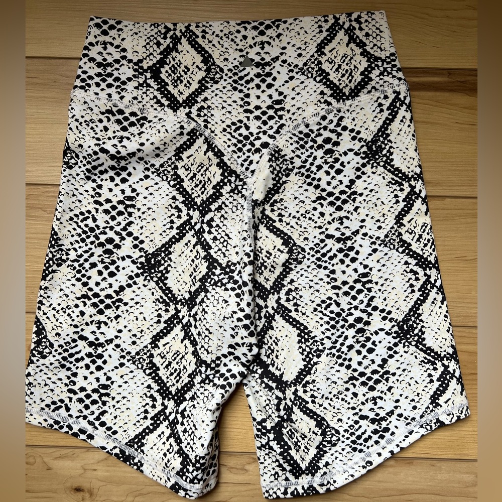 🐍The Ascend Rider Short - Python 🐍 - Picture 2 of 2